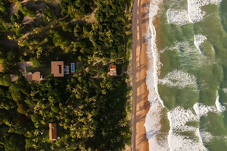 Brisas do Cassange - Villa com 3 casas pé na areia