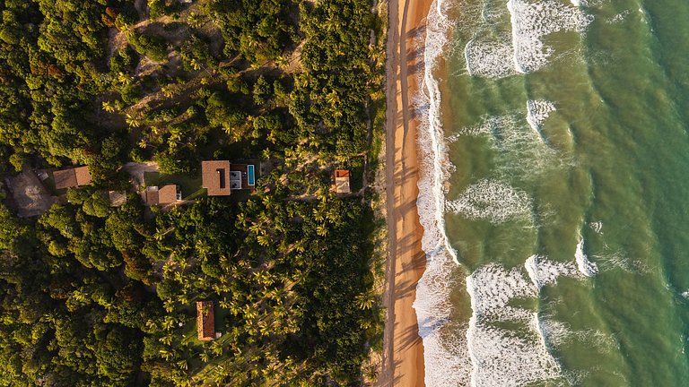 Bangalô pé na areia com piscina Brisas do Cassange